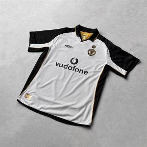 Áo Bóng Đá Retro Manchester United 2001 - Bản Kỷ Niệm